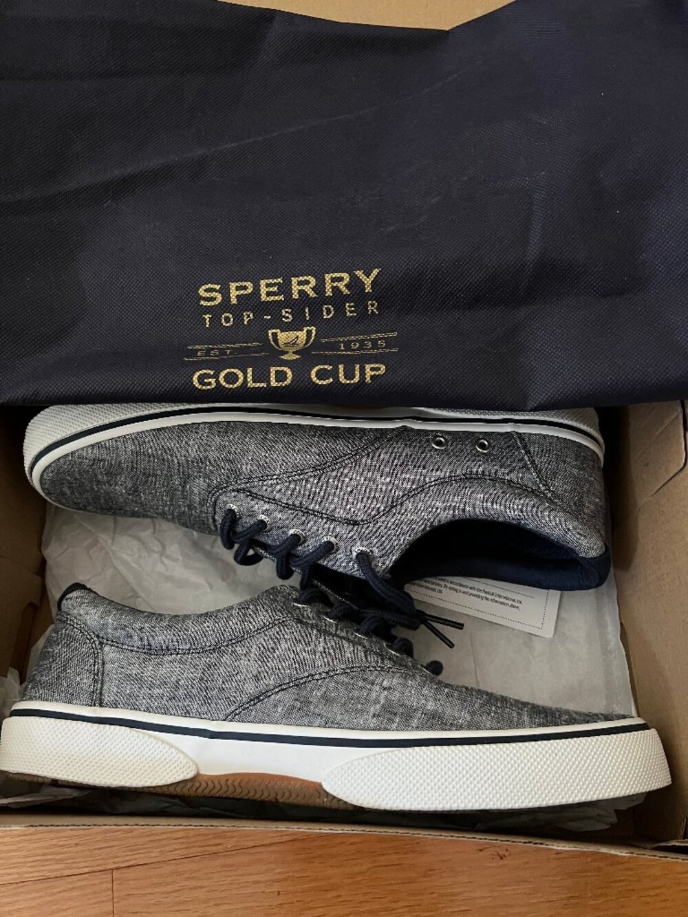 NIB Sperry men's canvas shoes size 10.5 navy
